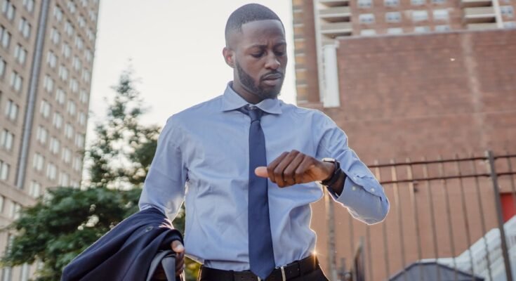 How to Turn Your Side Hustle into a Full-Time Business