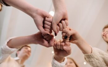 Motivational Tips for Building Stronger Relationships